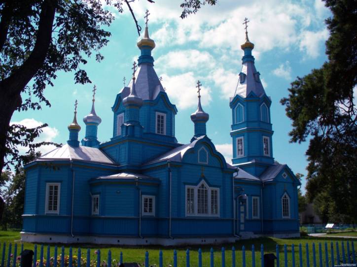 Повитье. Церковь Рождества Пресвятой Богородицы